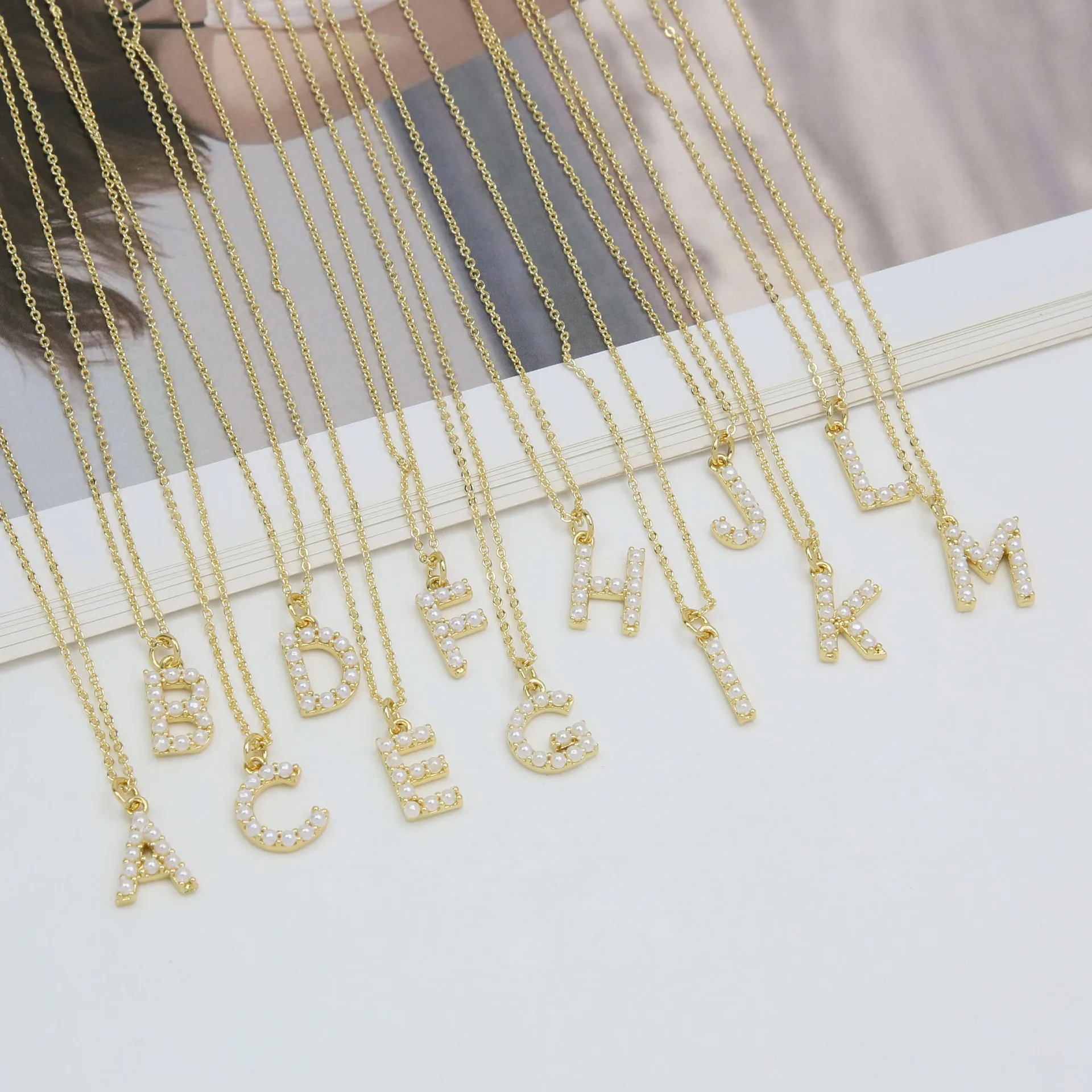 Hypoallergenic Jewelry Wholesale Luxury Pearl initial letter pendant necklace pearl bead alphabet letter initial pendant chain