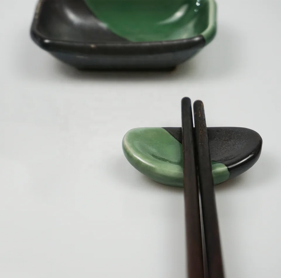 Customized Creative Japanese Style Ceramic Chopsticks Rack Boat Shaped Chopstick Stand Holder