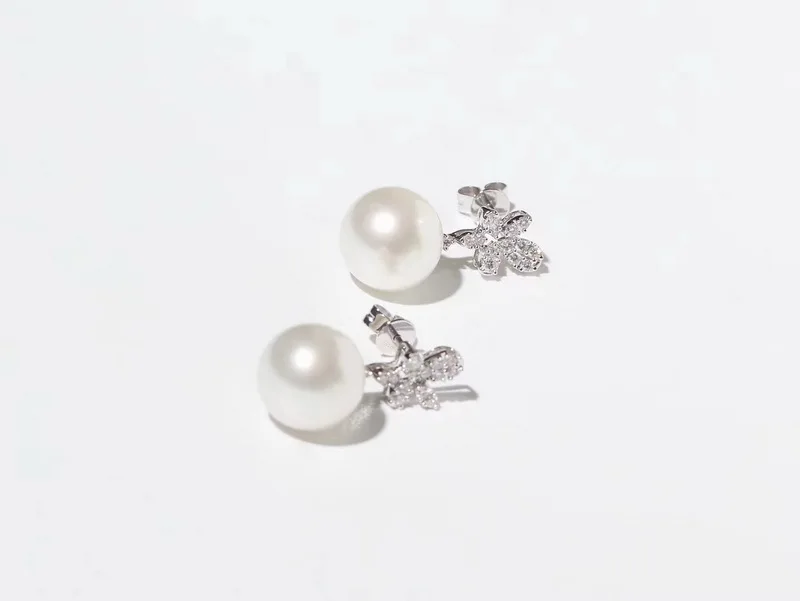 18k gold micro-set natural freshwater pearl and diamond earrings Jingzhanyi Jewelry Factory Manufacturing Pearl earrings custom