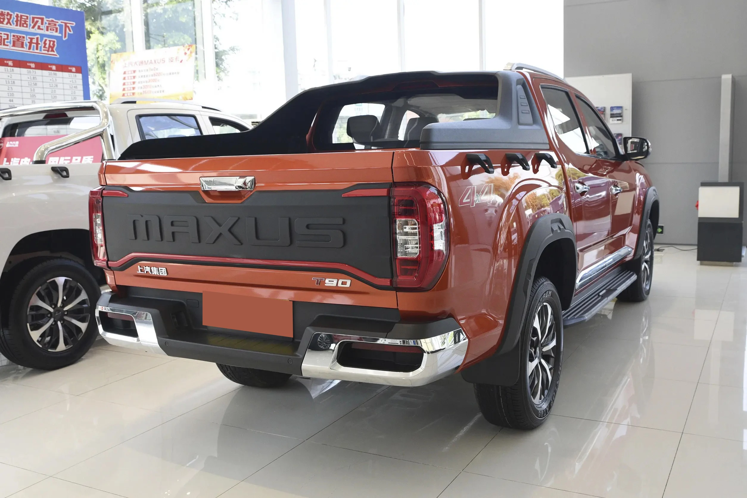 SAIC Maxus MAXUS T90 EV Pickup Electric Vehicle 4WD 4x4 Diesel Truck New Condition R20 Tire Size Leather Seats Manual Gear Dark