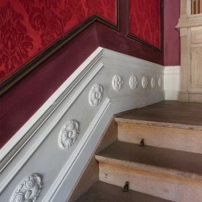 
Hot Sell Factory Wholesale Easy Clean Skirting Board Moulding 
