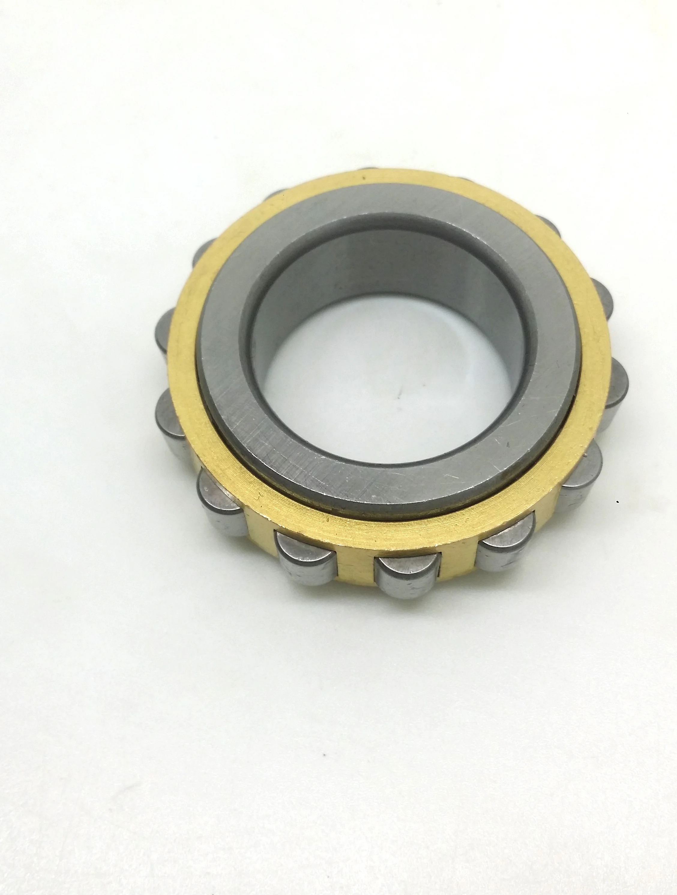 RN series cylindrical roller bearing RN204M