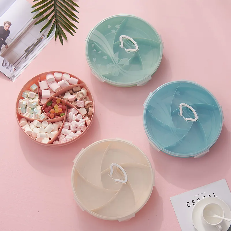 Sealed plastic compartment dried fruit box with lid and portable melon seeds candy box snack storage box