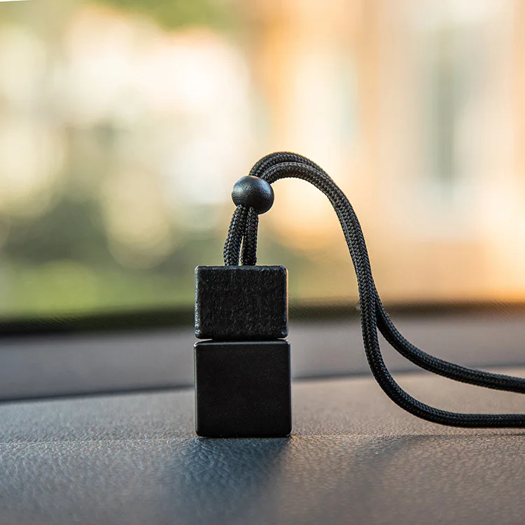 luxury wholesale empty black car scent packaging fragrance diffuser hanging perfume car bottle with wood lid