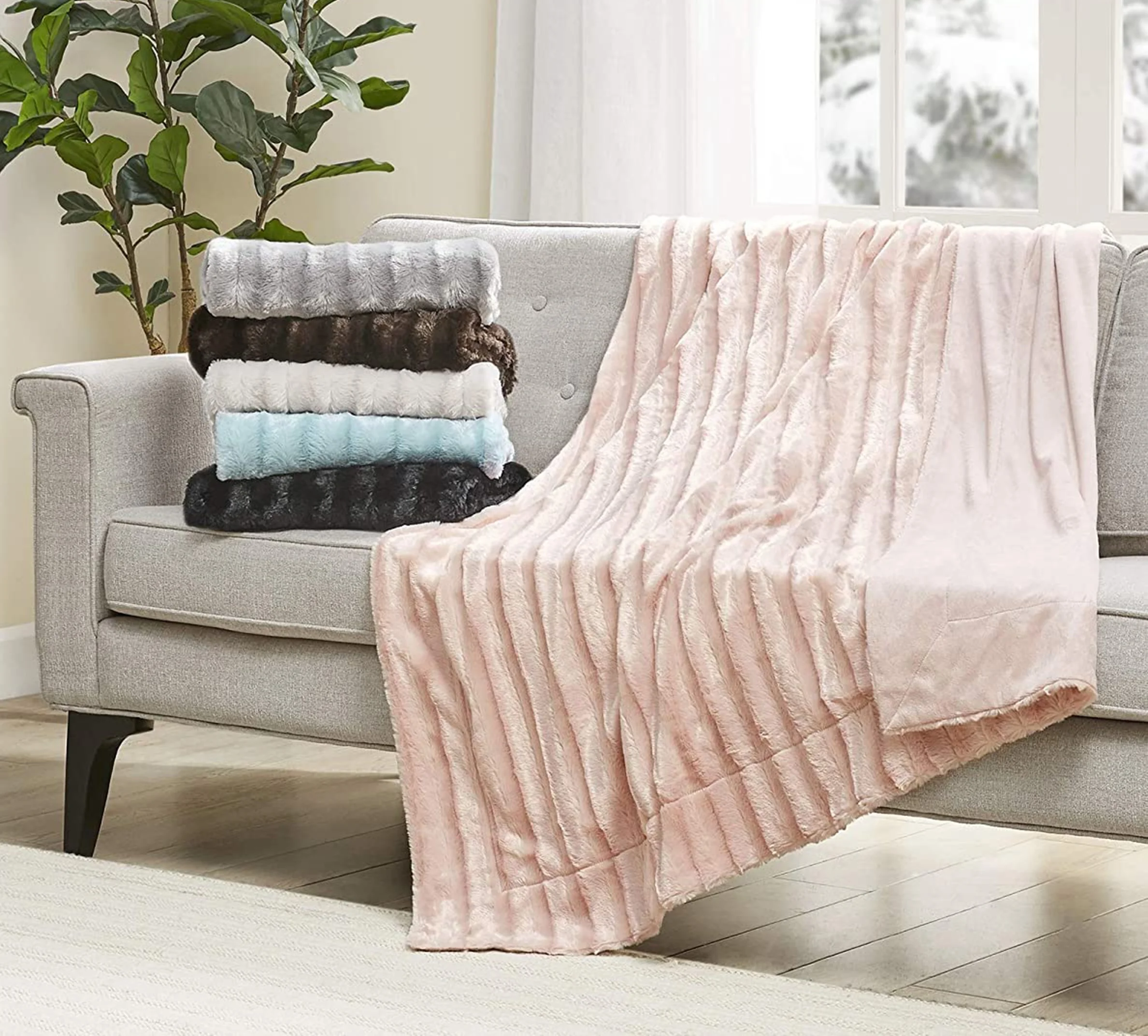 high quality factory wholesale mink faux fur throw bed blanket mink touch Plush Sofa couch Blanket for winter bedroom decoration