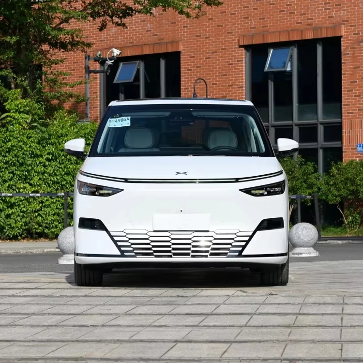 2024 Chinese medium and large MPV for Xpeng X9 702km long range pure electric car new energy vehicle hot sale