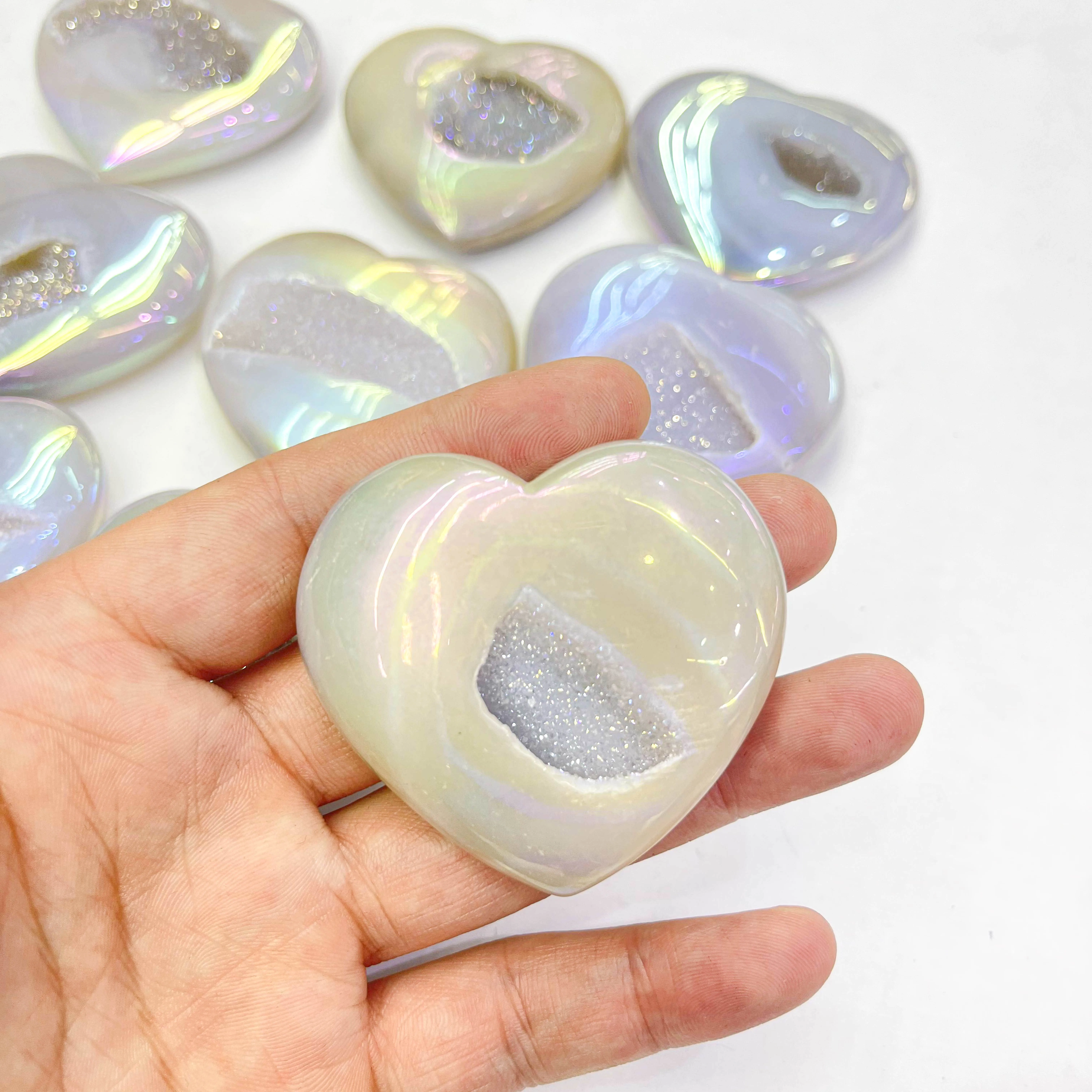 Wholesale natural Aura Agate Geode heart grey colour High Quality durzy heart For gift