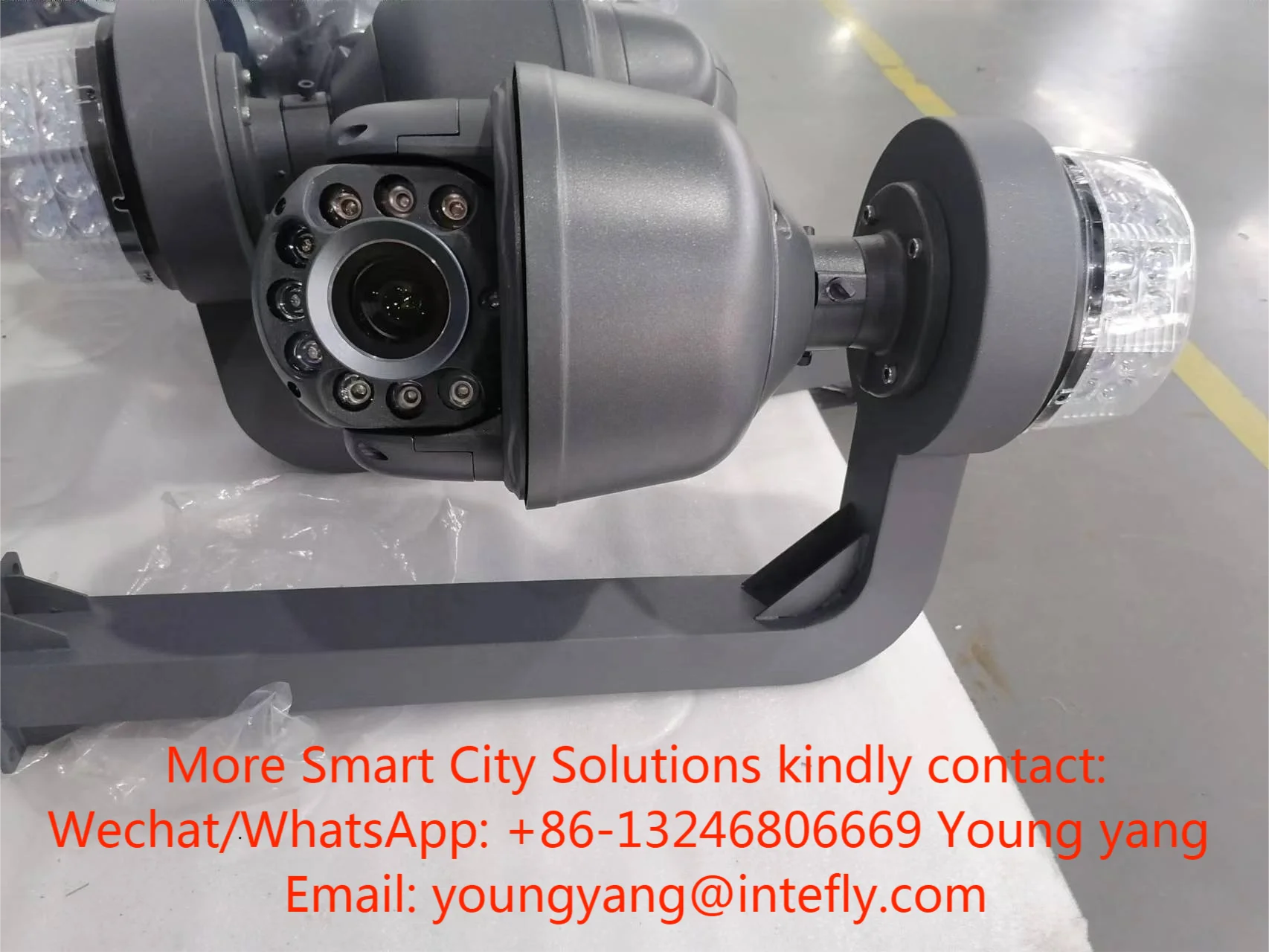 Cloud Platform Smart IOT Street Light Pole Full Color P3 LED Digital Signage Display AD 4G CCTV WiFi GPS Alarm Wireless Charging