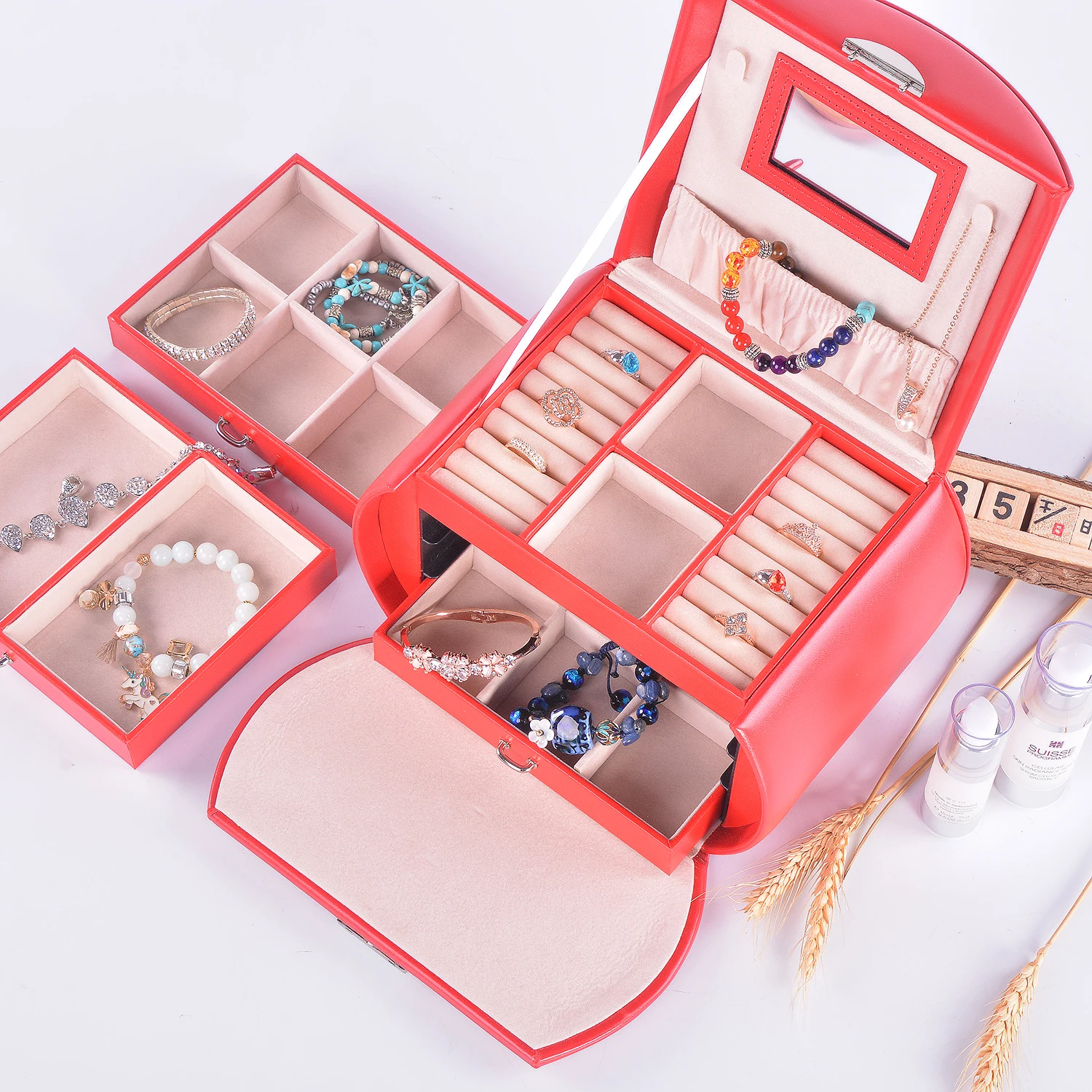 Luxurious Red Faux Leather Jewelry Case with Custom Logo Beauty Jewelry Box Organizer for Women and Girlfriends