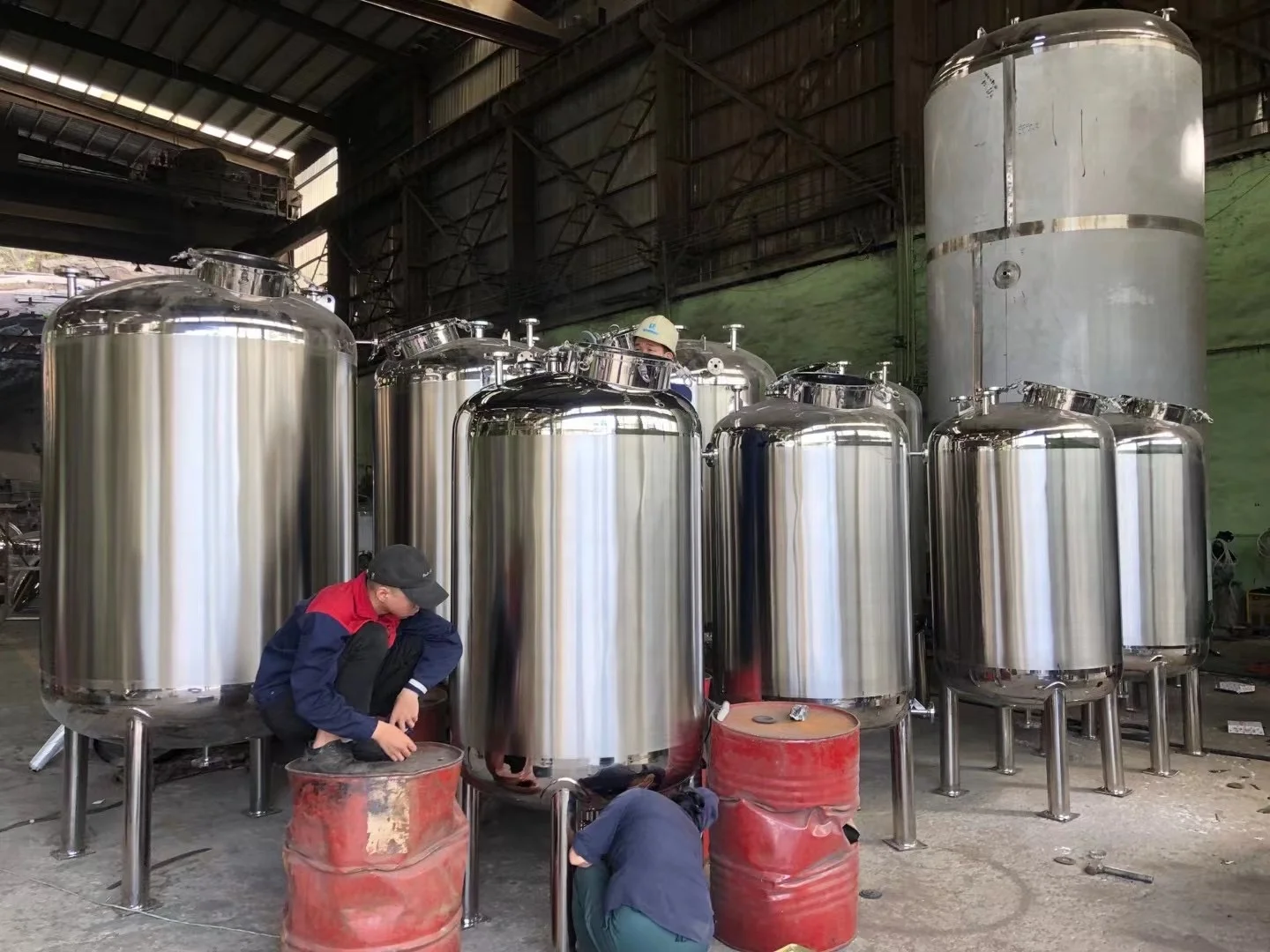 Custom Sealed Storage Tank Stainless Steel Sealed Water Tank Cosmetics Food Cooling Tank