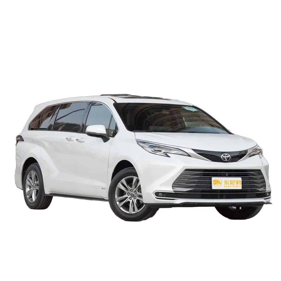 2023 Toyo ta Sie nna Automatic Gearbox Leather Seats Rear Camera Metal Roof Rack FWD Drive Euro VI Emission Standard Now Left