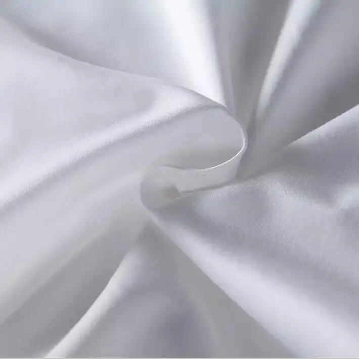 200TC T50C50 40*40 110*90 Silk Feeling Poly Cotton Plain Fabric Hotel Linen Bedsheet Fabric