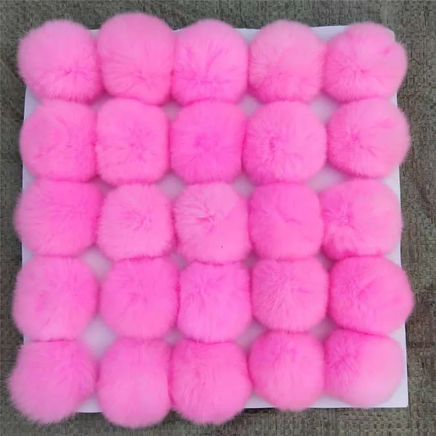 Меховой помпон 6 см