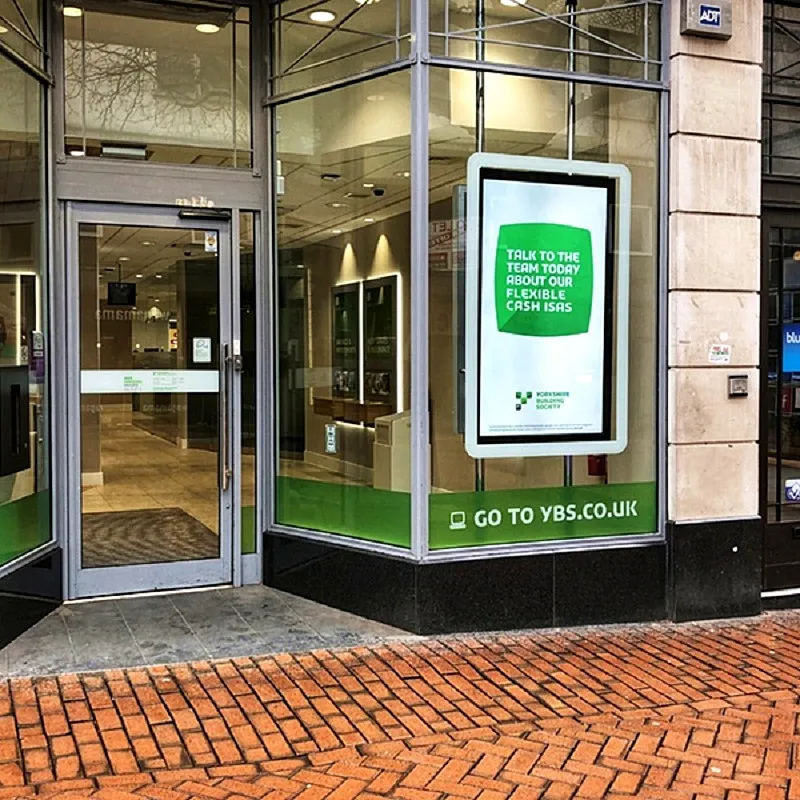 Retail store Low Power High Thin Screen Double Sided 4K digital signage Window Lcd Display For Advertising Playback