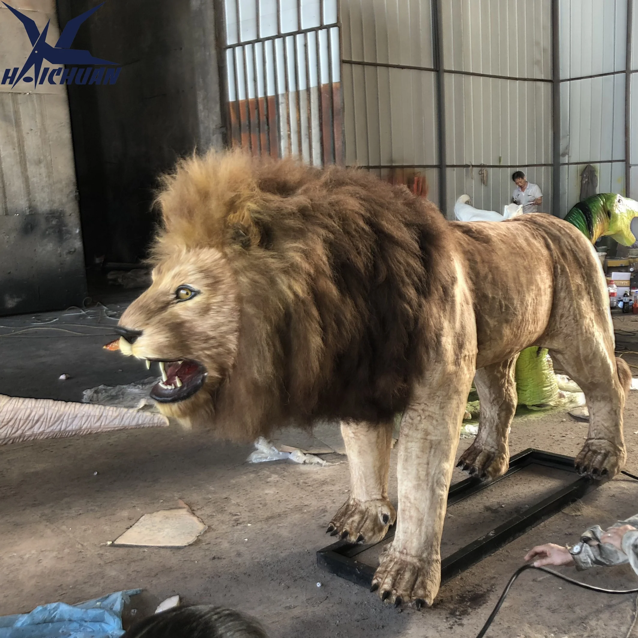 Custom Design Animated Real Size Animatronic Animal Moving Lion Model for sale
