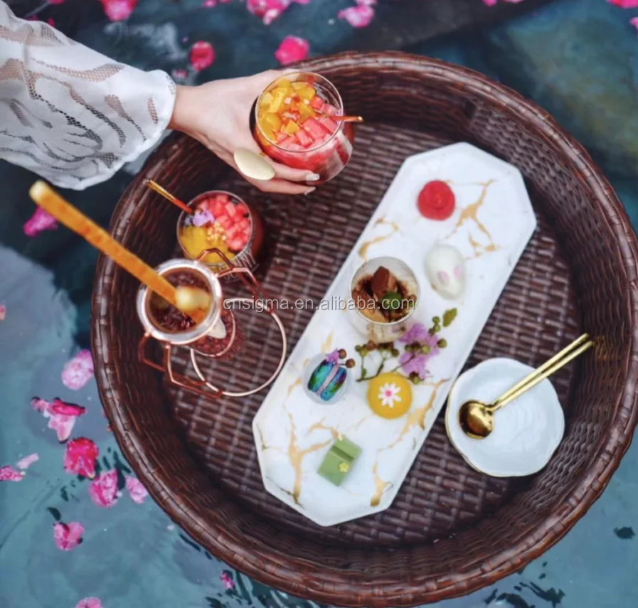 Floating breakfast water basket outdoor rattan swimming pool party serving tray
