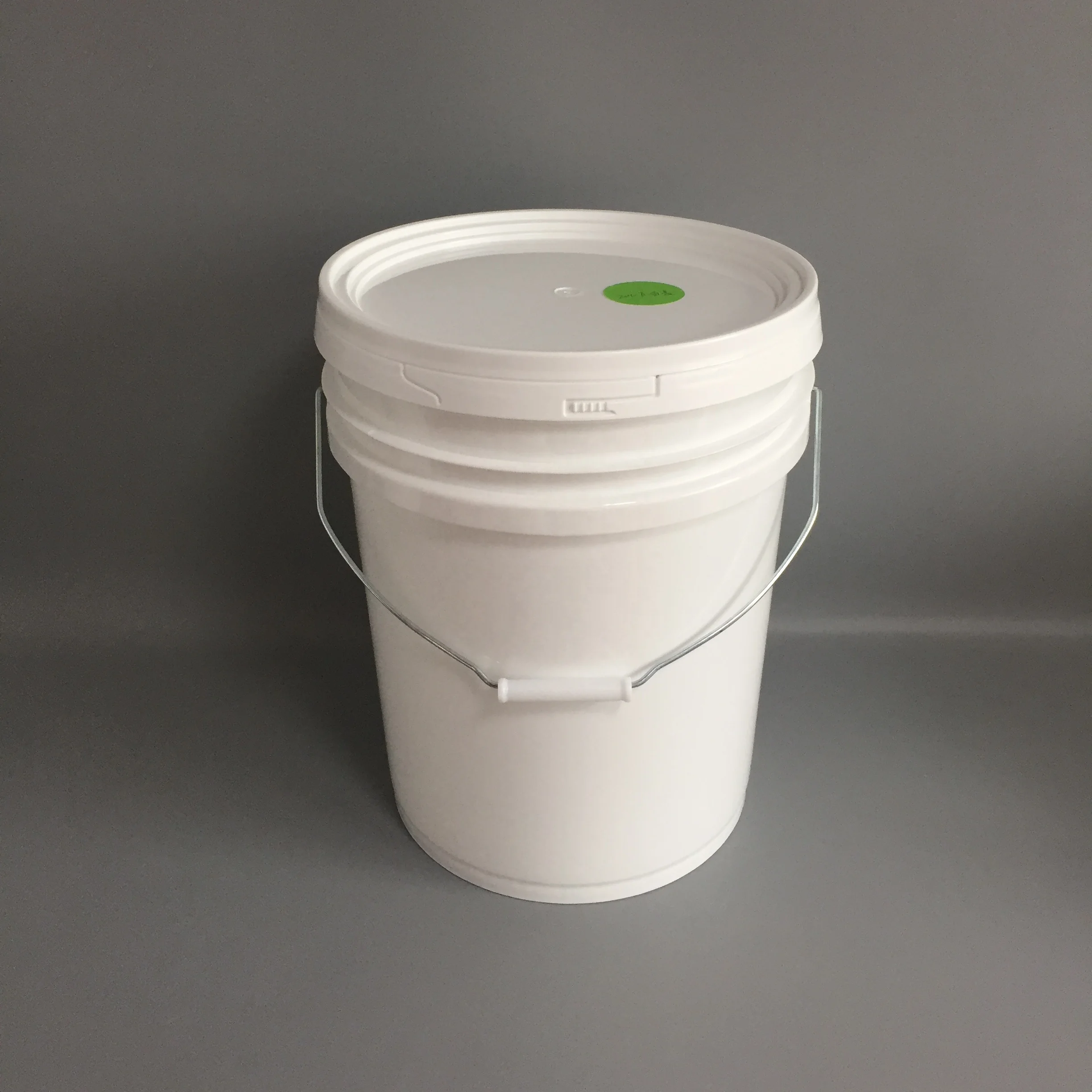 cheap 20 litre plastic bucket 5 gallon with iml label for paint coating chemicals adhesives with metal handle