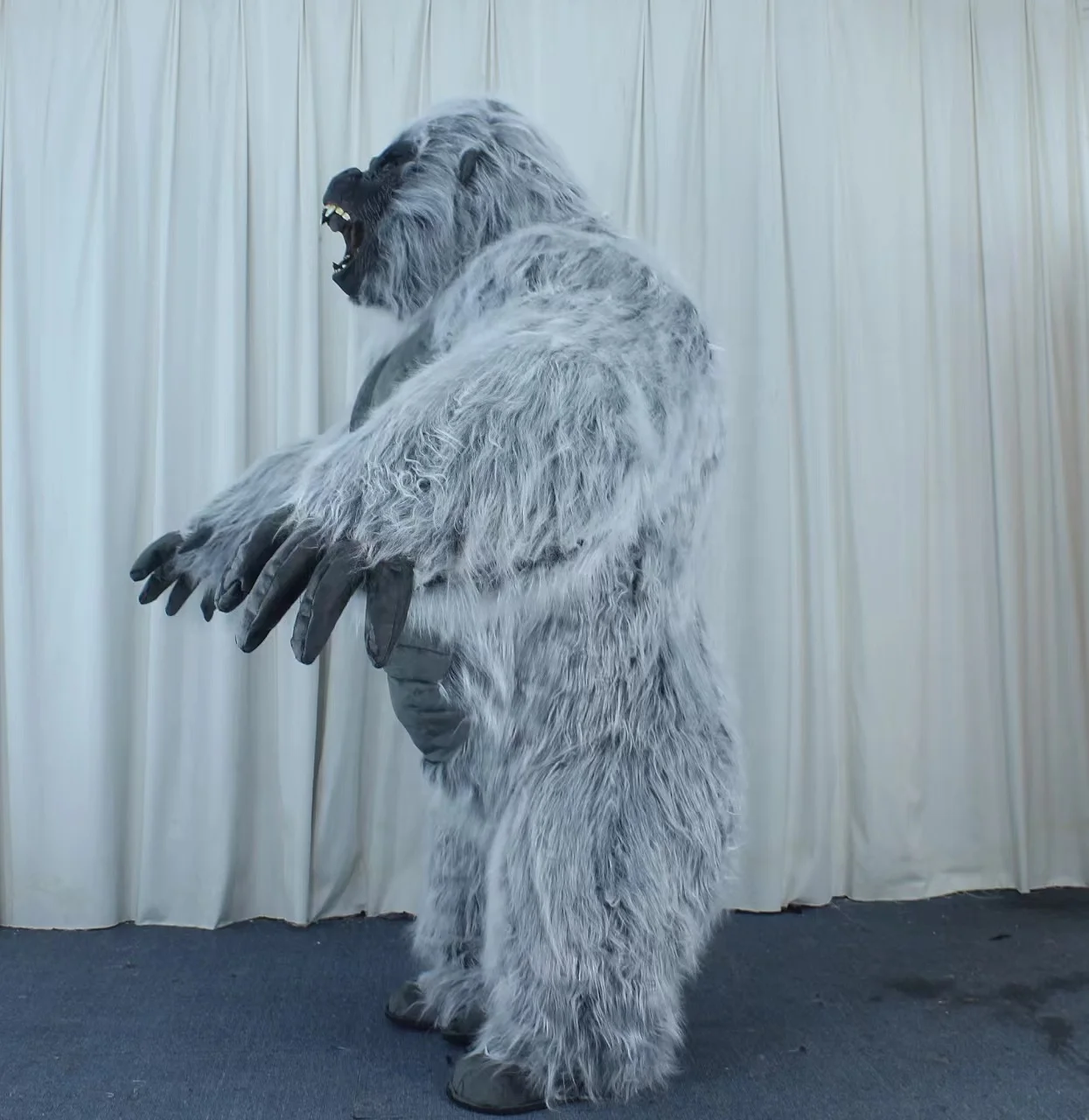 Plush mascot cosplay Inflatable gorilla 2.6m walking mascot costumes cosplay mascotte theme fancy dress carnival giant gorilla