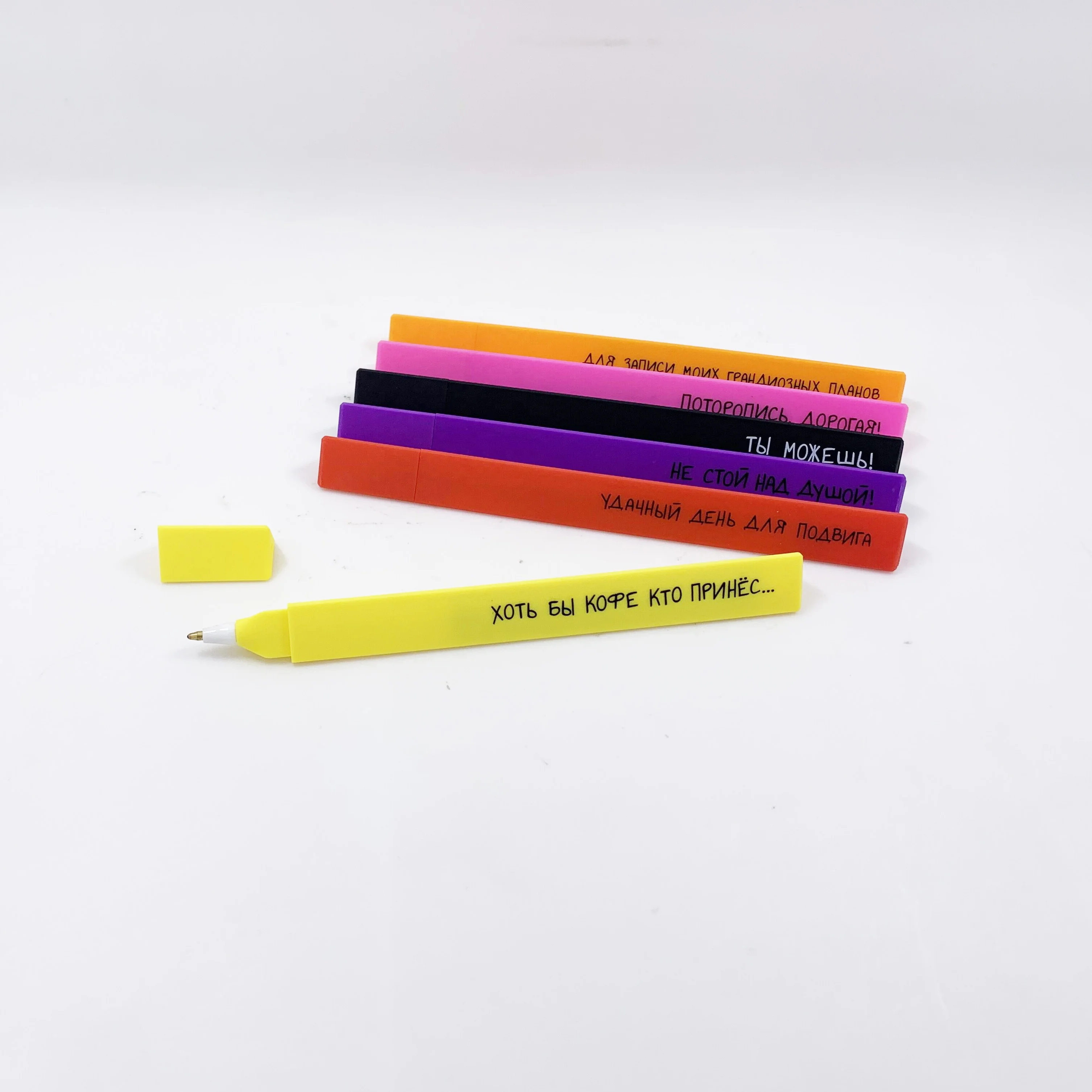
Fema hot promotional Advertisement rubber triangle plastic pen 