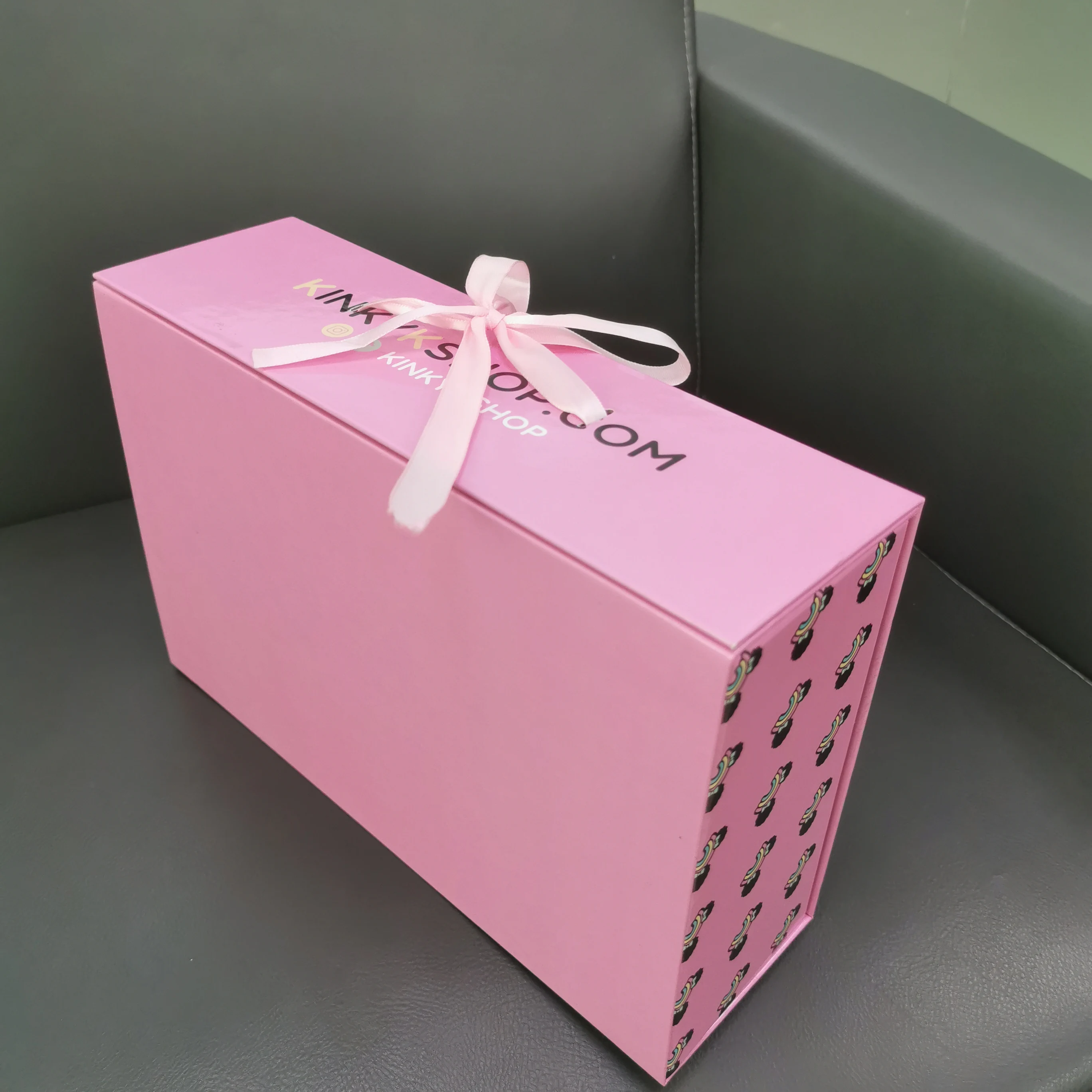 Magnetic Gift Box Wrapping Cardboard Gift Packaging Wig Hair Carton Premium Luxury Paper Box Customised Logo Ribbon Folding