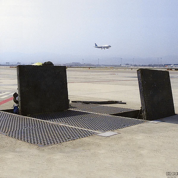 High-quality Airport Rated Access Hatches & Doors, lightweight, glue-free, recyclable honeycomb core metal grating