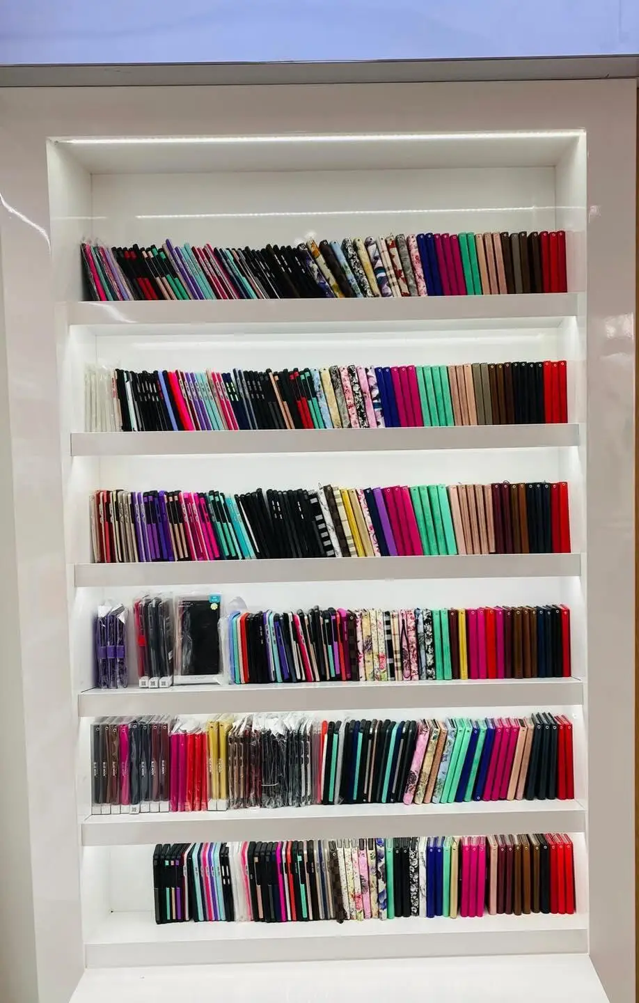 2024 Modern Mobile Shop Design Glass Show Case Display Gloss White Phone Display Cabinet