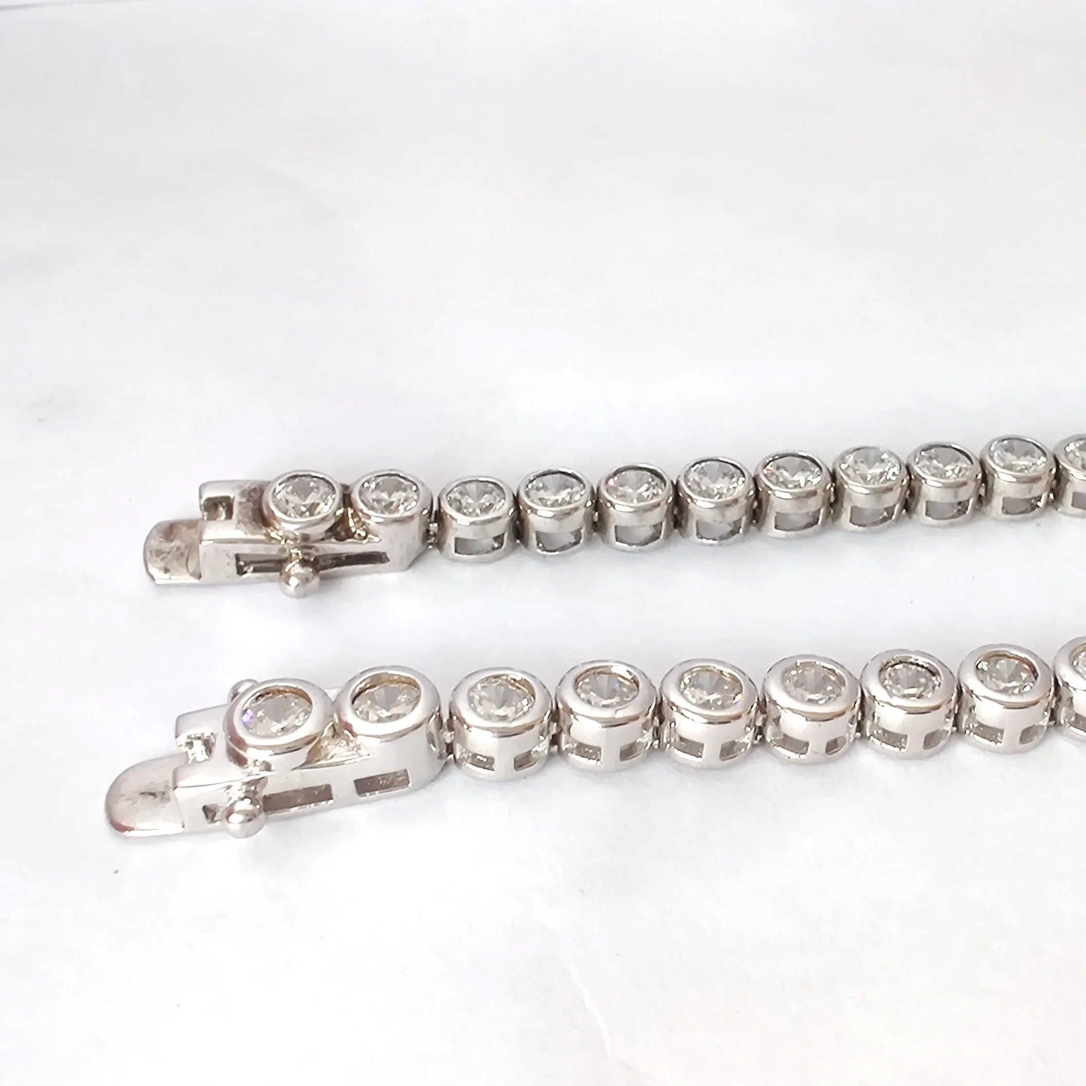 Bezel Set Graduated 925 Silver Jewelry Cubic Zirconia Tennis Bracelet Gold Plating 9ct 14ct 18ct