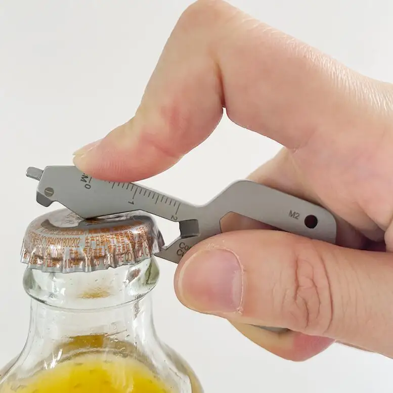 2022 Ideal Gift Versatile Key Shaped EDC Keychain Multi Tool For Men