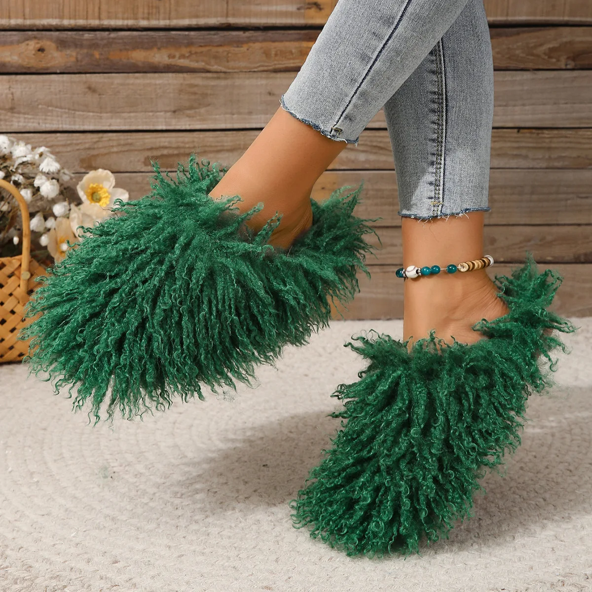 Wholesale Autumn Winter Women Fuzzy Flat Slides Fashion Luxury winter shoes Soft Fluffy Faux Mongolian Wool Fur Slippers