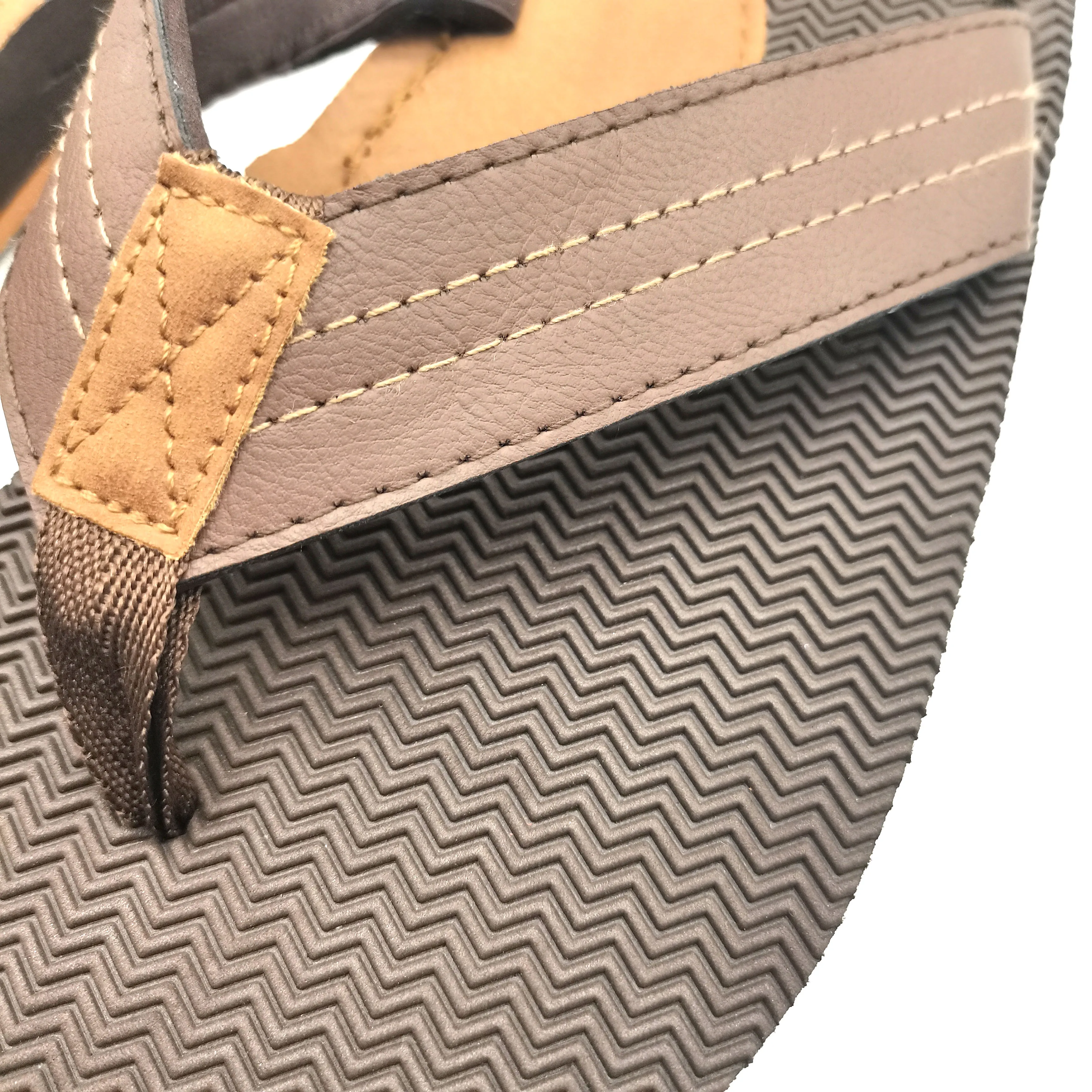 Wholesale Mens Flip Flops Light Summer Slippers Fashion Trend OEM Outdoor Man Slippers And Flip Flops