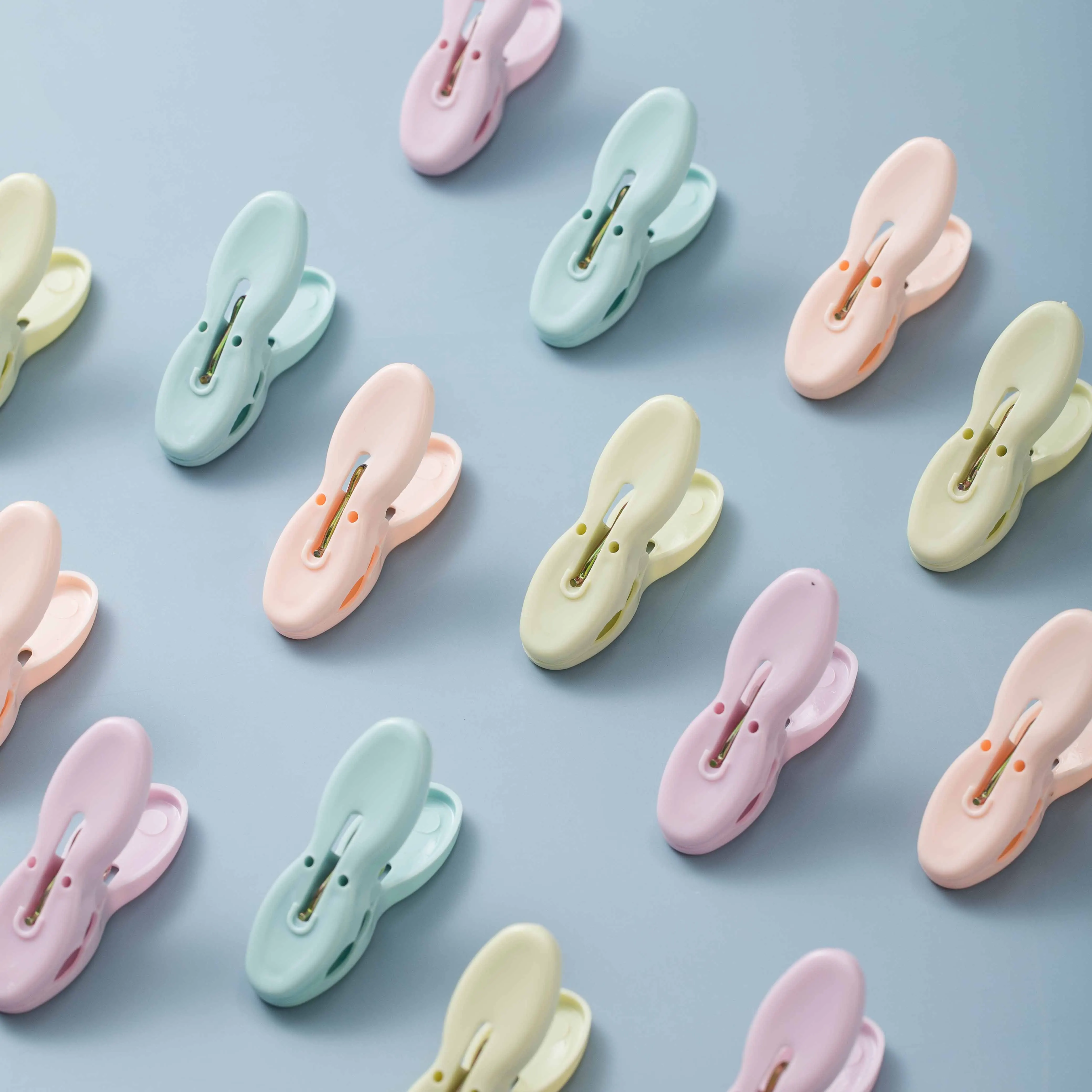 OEM/OEM  spring clothes peg plastic beach towel clips Plastic clothes clips