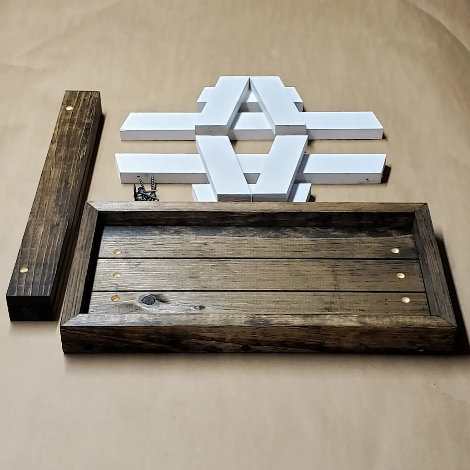 2024 New Chicken Coop Accessories Chicken Feeder Pet Feeder Mini Picnic Table Chicken Picnic Table for Outside Poultry