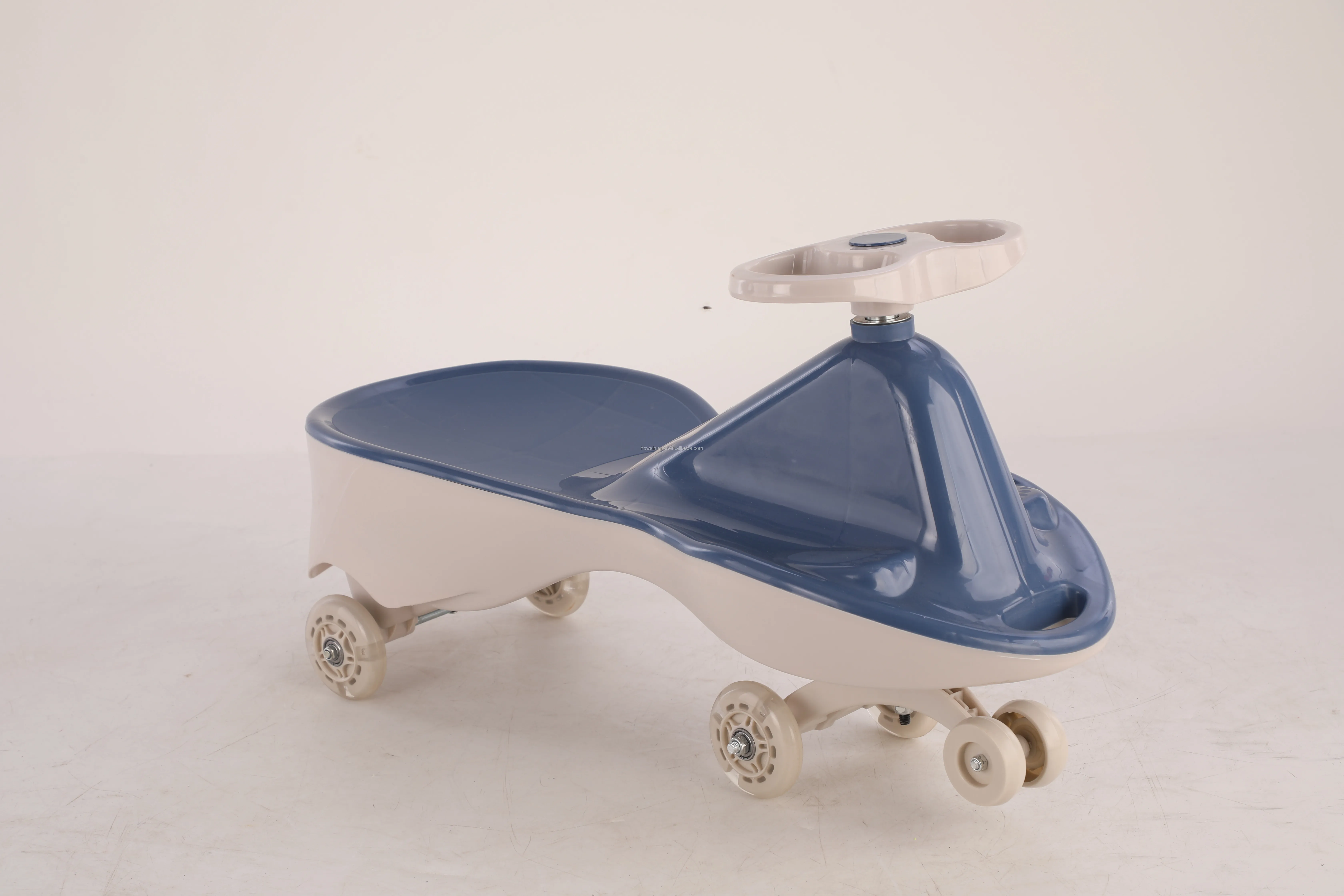 2019 new cheap and lovely Macaron color plastic twist bike for children