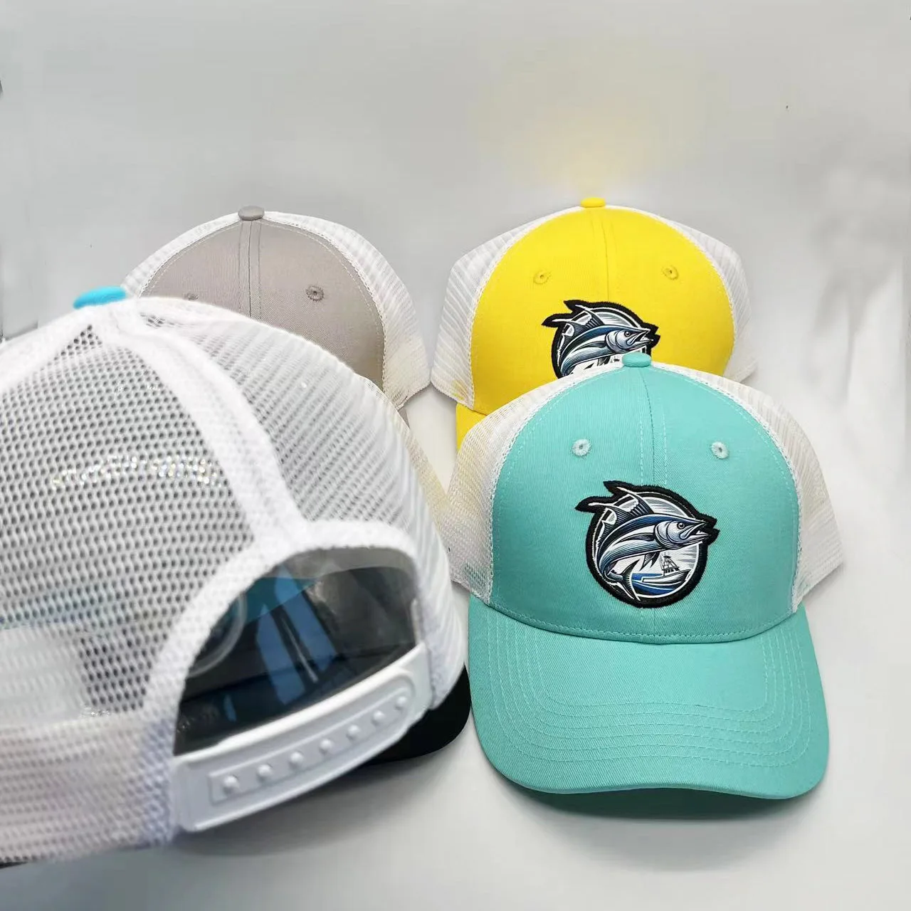 Custom Mesh Trucker Caps High Quality 6 Panel Baseball Cap Outdoor Sport Gorras Curved brim Mesh Trucker Hat With Patch logo