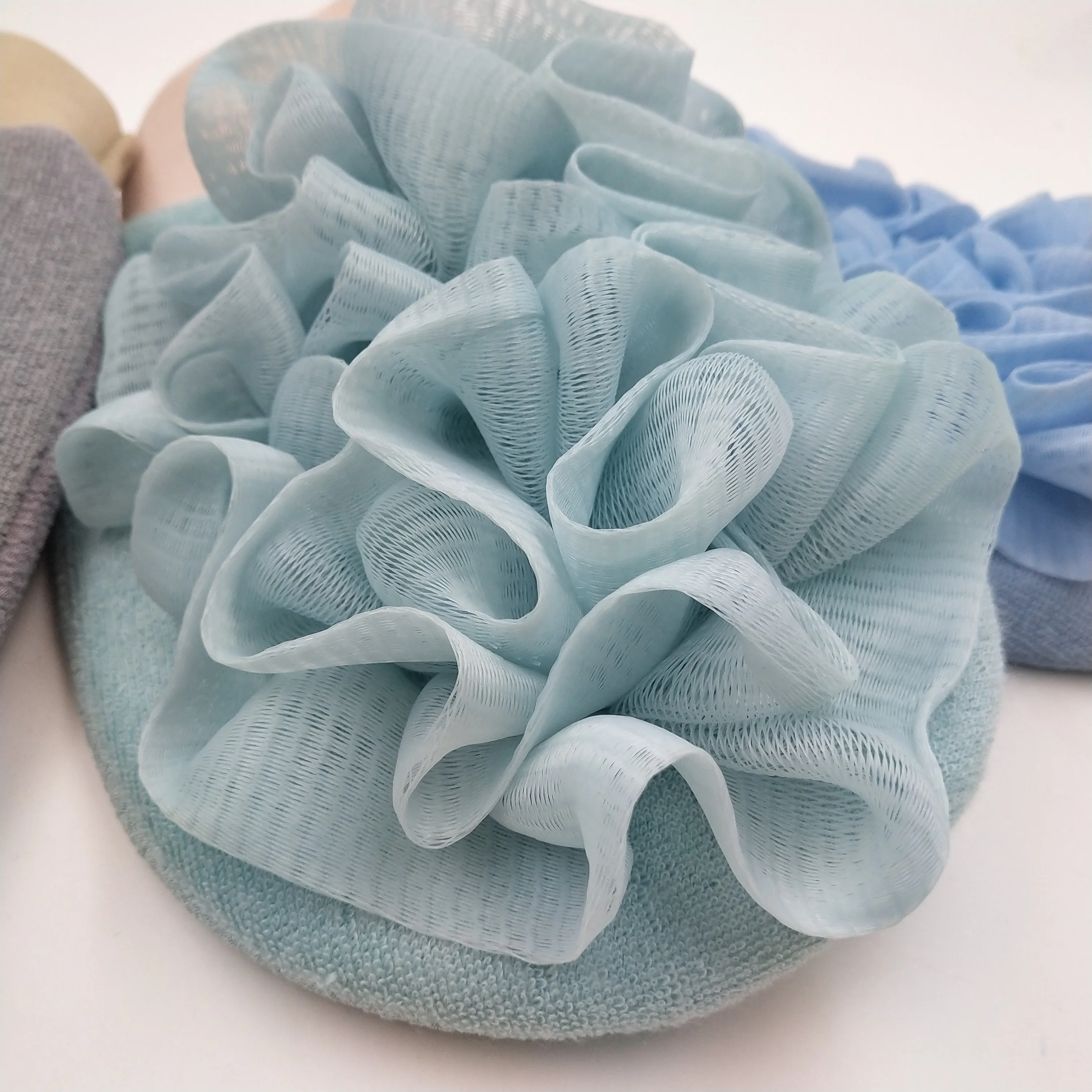 2023 New Arrival High Quality Viscose Mesh Puff Polyester Sponge Bath Mitts Exfoliating Body Gloves