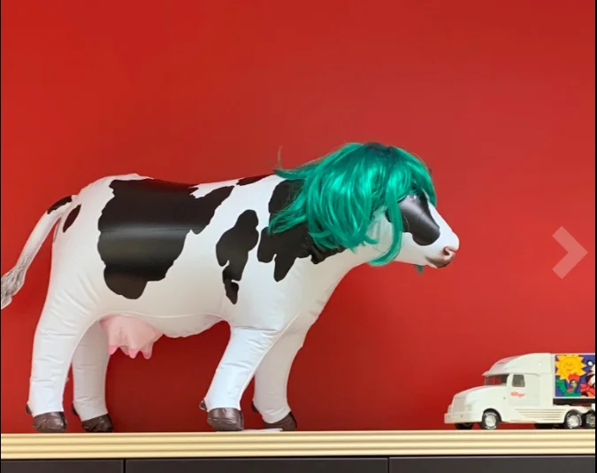 Plastic PVC Inflatable toys Milka Cow inflatable animal toy Stuffed Animal giant blow up Amazon hot sale theme party decor