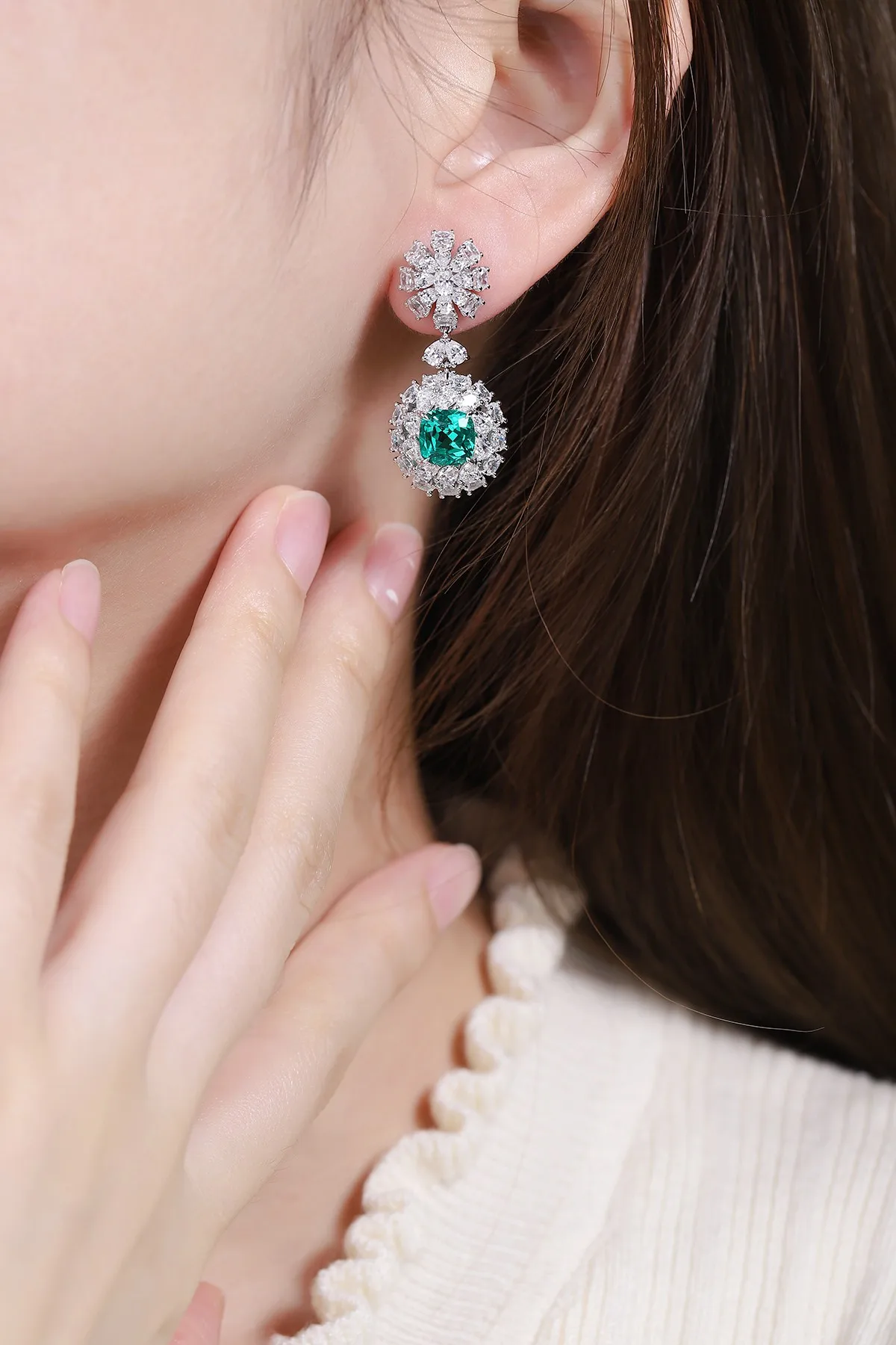 Fashion Jewelry Bling Earrings Lab Grown Gemstone 9.9CT Luxury Emerald Green Earrings Cushion Cut Diamond Drop Earring for Women