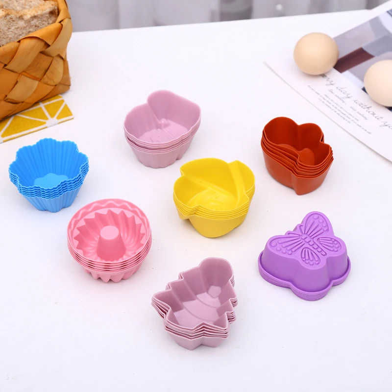Different shapes Basic Reusable colorful Silicone Cake Mold Mini 12 Cake Cup Silicone Muffin Cups