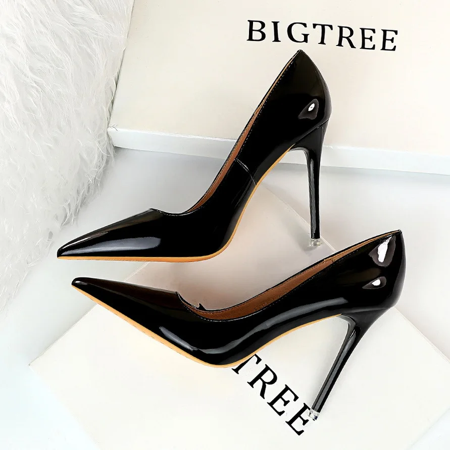European and American style fashion simple slim - heeled super - high - heeled shiny patent leather shallow mouth pointed sexy t