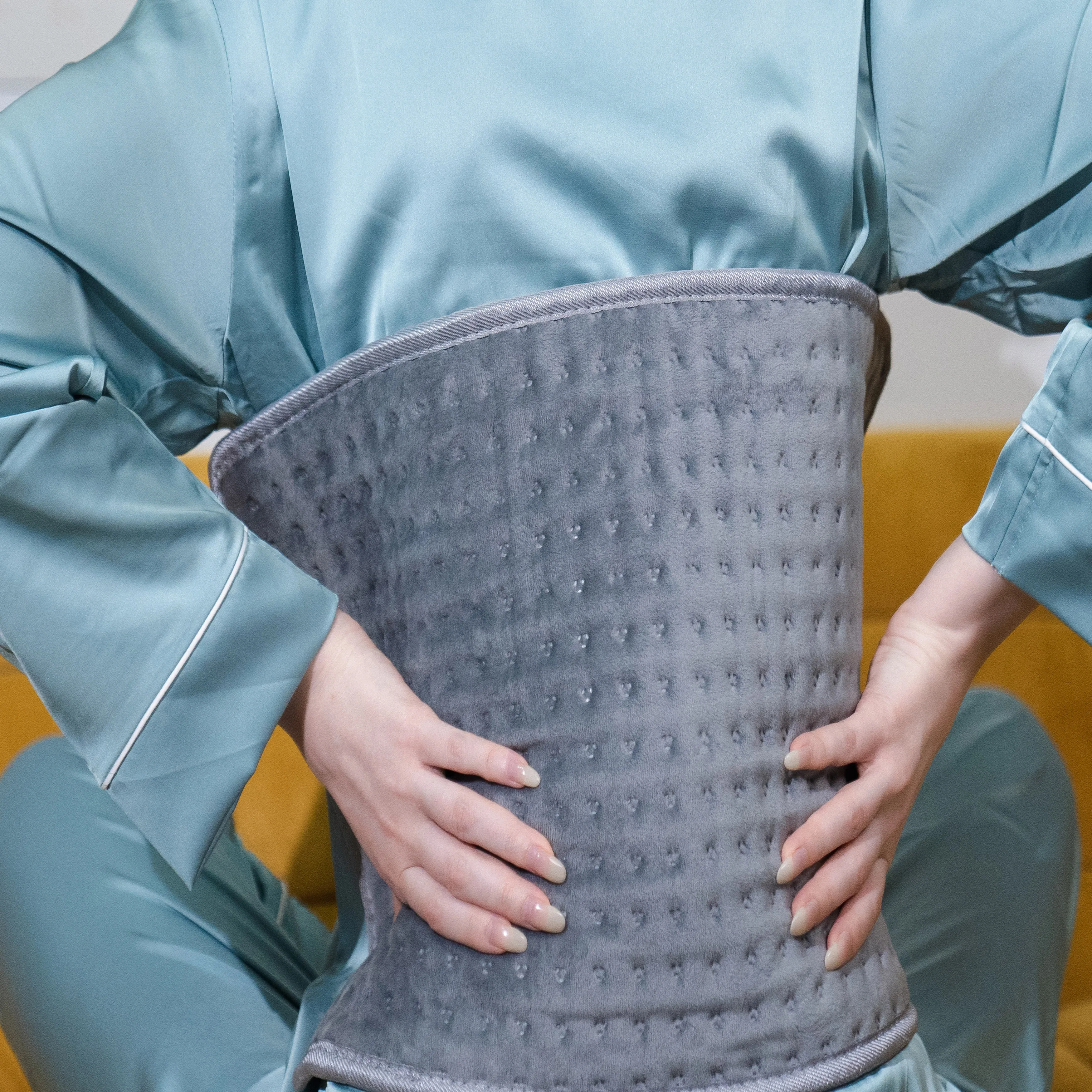 Body heating system Low-voltage far-infrared heating to improve sleep quality Electric heating pad