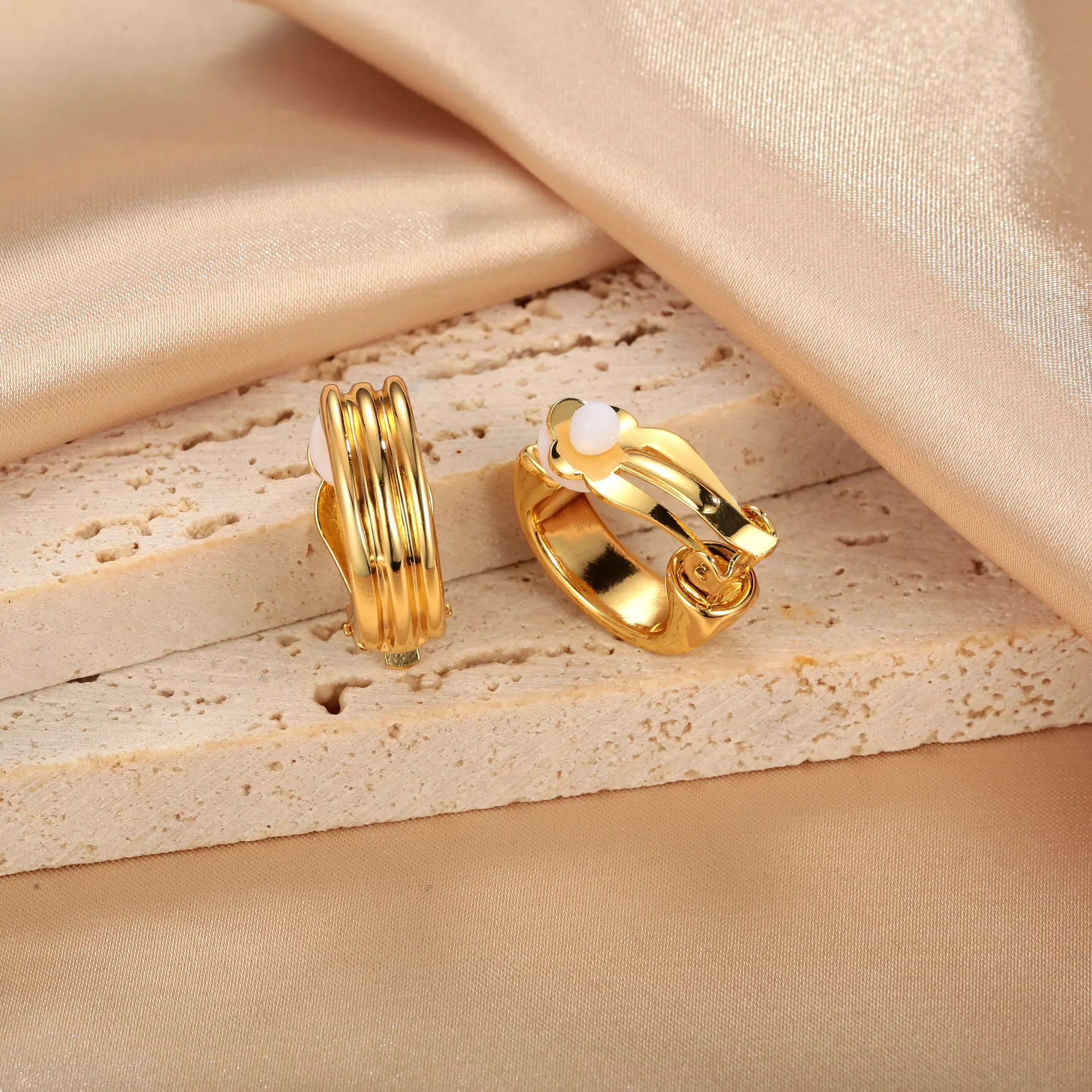 Copper clip pin gold earring clip on earrings non pierced for women wholesale price clip on hoop earring without piercing woman