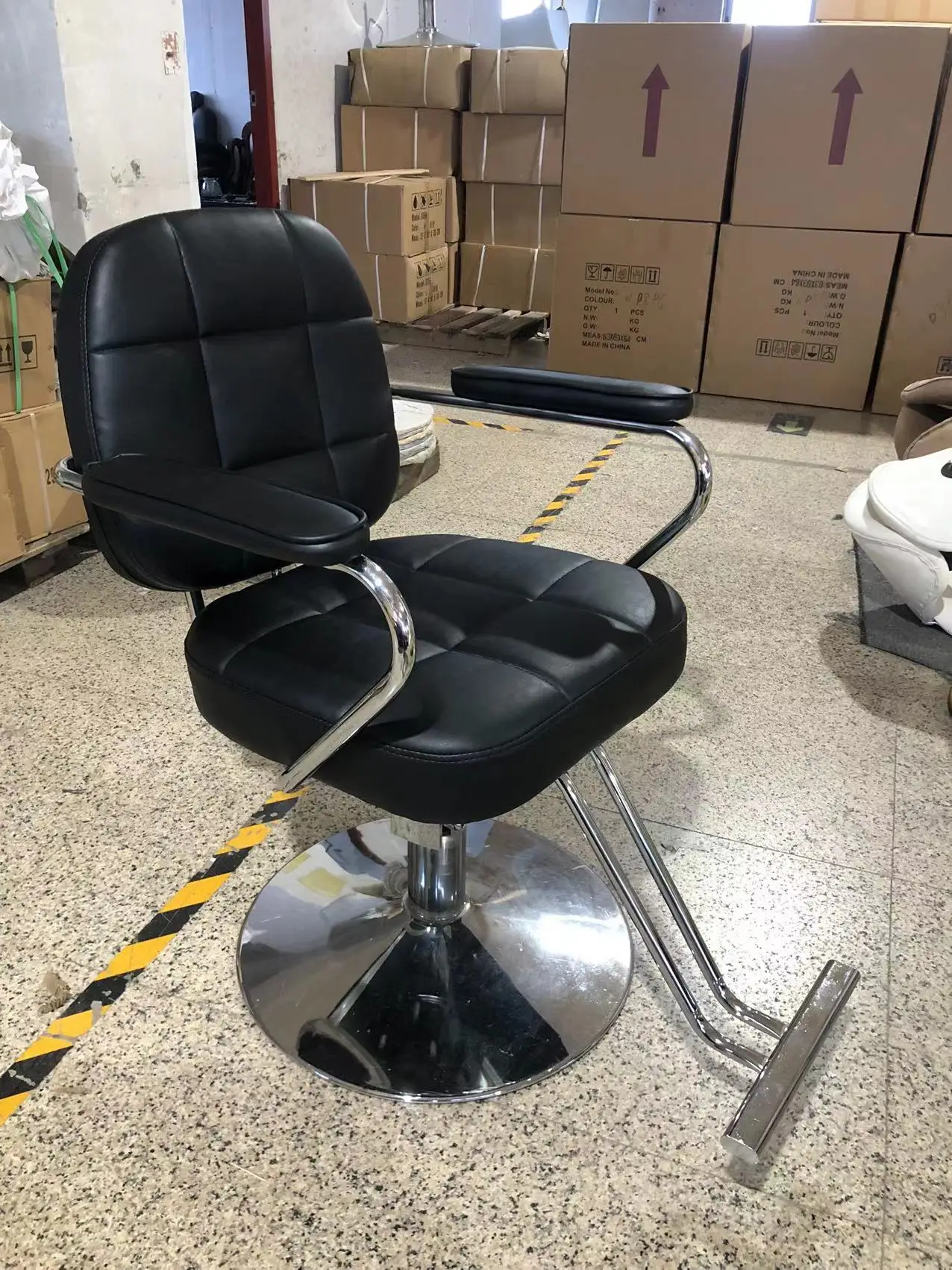 MOQ 1 High Quality One-Step Connection  Aluminum Workshop Barber Chair Hydraulic Chair Recline Chair 10 Years Warranty