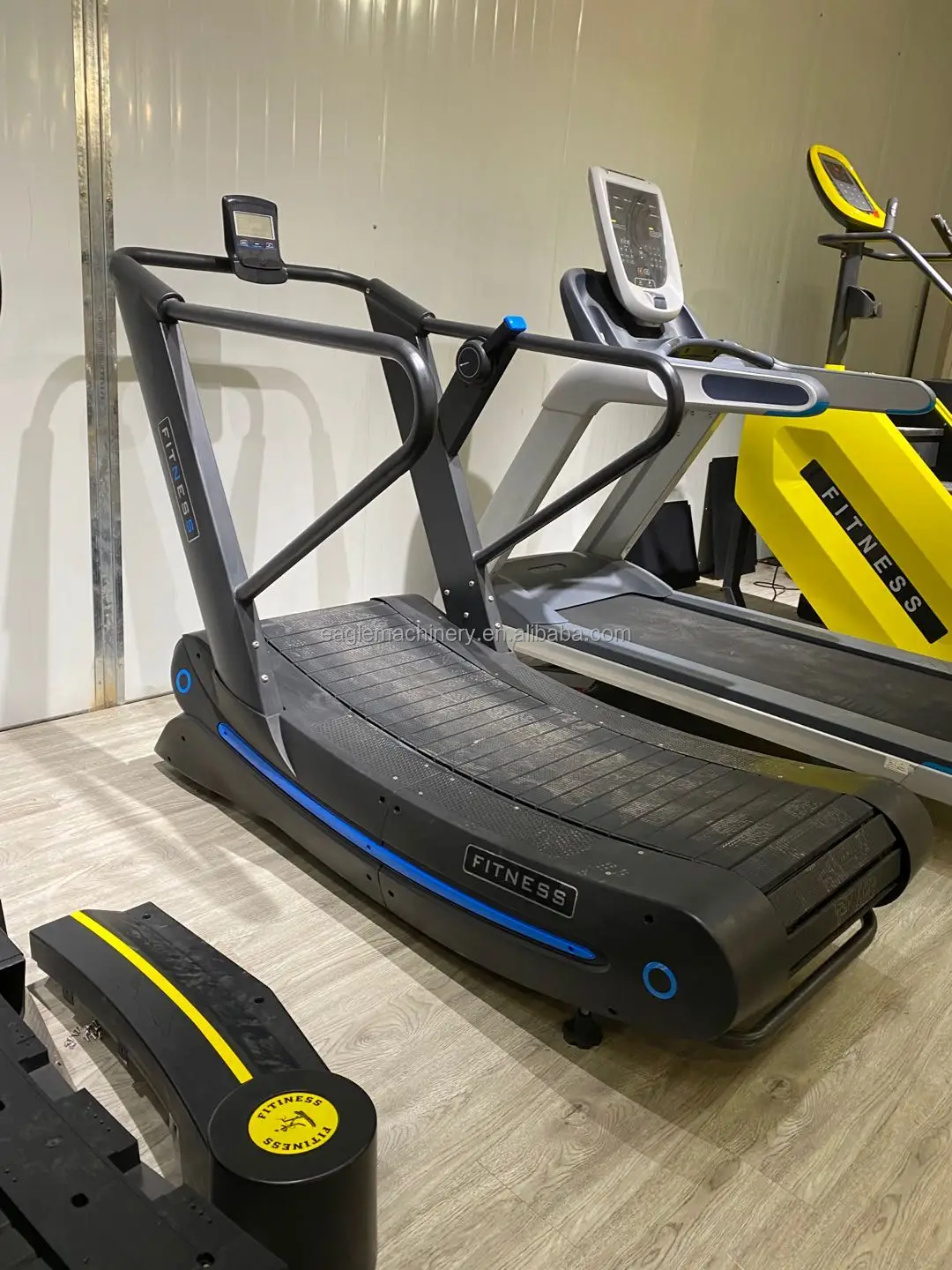 YG-T011  commercial treadmill   fitness manual  treadmill  body excise  treadmill curved  Air Runner