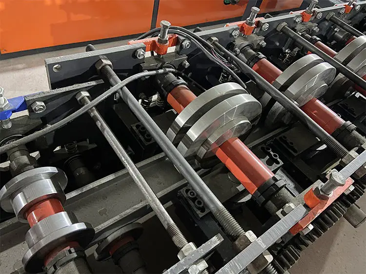 Galvanised Steel Purlins Stiffened U and C Metal Profile Roll Forming Machine