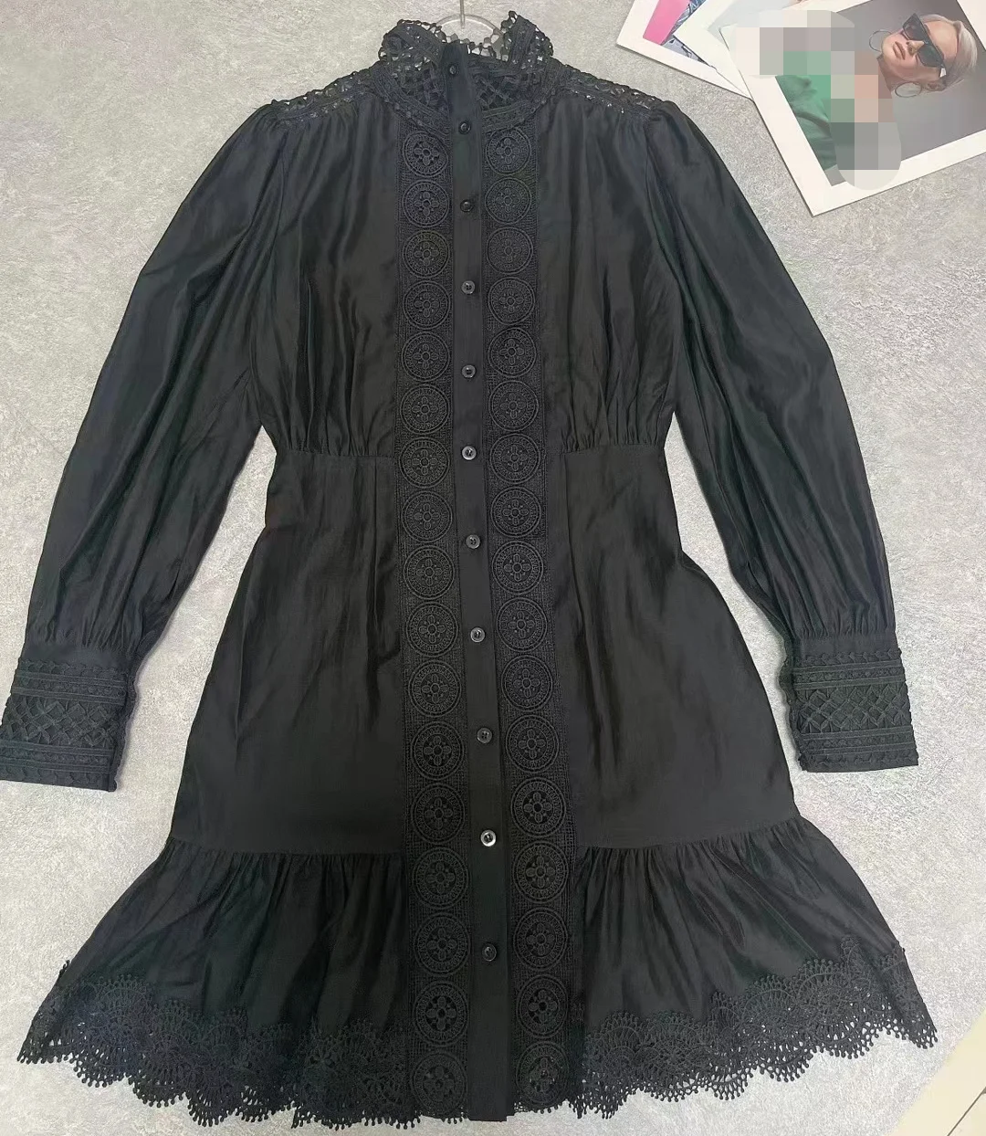 French Elegant Simple Embroidery Style 2024 Summer New Style Stand-up Collar Lantern Sleeve High Waist Short Ruffle Dress