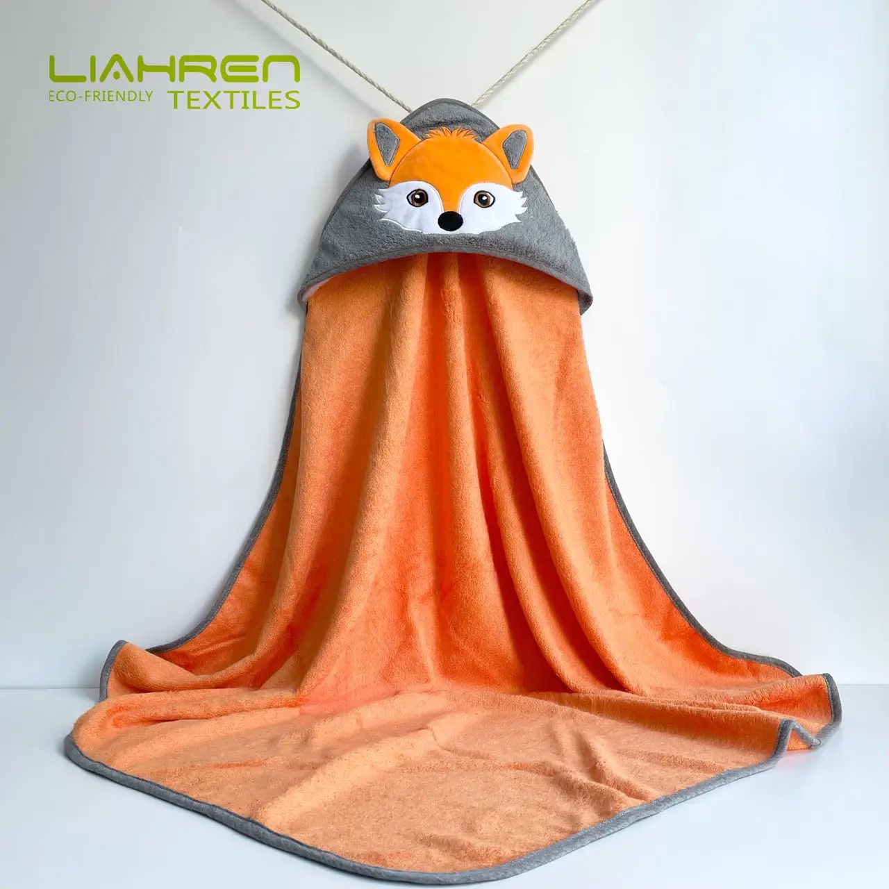Best Selling 500GSM Gift Box-Packed Comfortable Bamboo Bath Towel Fox Design Bamboo Hooded Towel