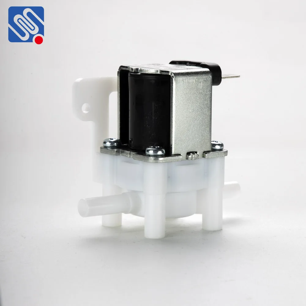 Meishuo нормально закрытый односторонний вход 24 В постоянного тока 110 В переменного тока 220 В переменного тока Электрический водяной регулятор 12 В соленоидный пластиковый клапан