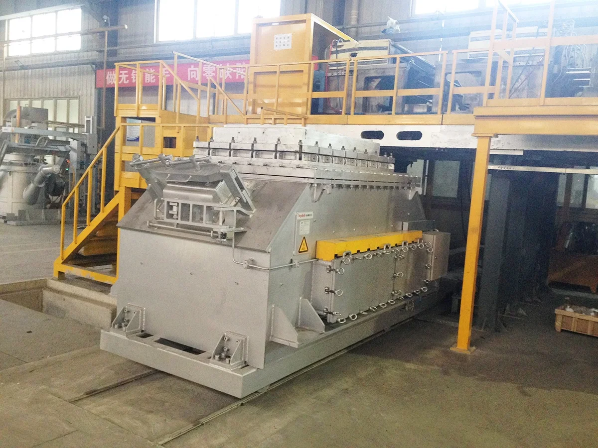 Immersion heating molten bath-type low pressure casting holding furnace Aluminum casting equipment