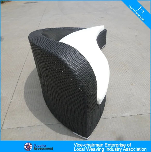 New design outdoor rattan garden Furniture yin yang sofa bed