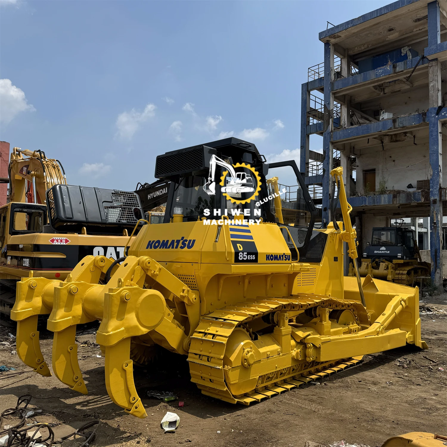 In Stock Japanese Brand Komatsu D85 Used Bulldozer High Performance Komatsu D20 D21P D31P D65 D85 Bulldozer on Sale
